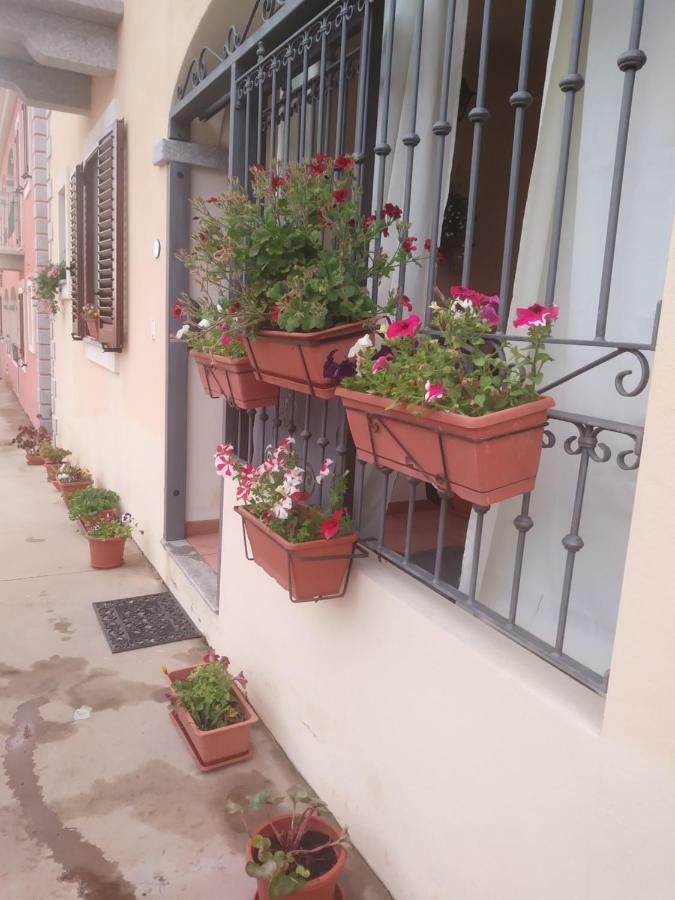 Appartamento Borgo La Vigna Trinità dʼAgultu Exterior foto