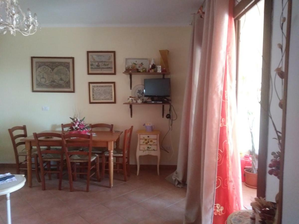 Appartamento Borgo La Vigna Trinità dʼAgultu Exterior foto